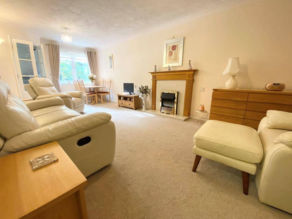 Freshfield Road, Formby, Liverpool, L37 2 bed retirement property £149,500