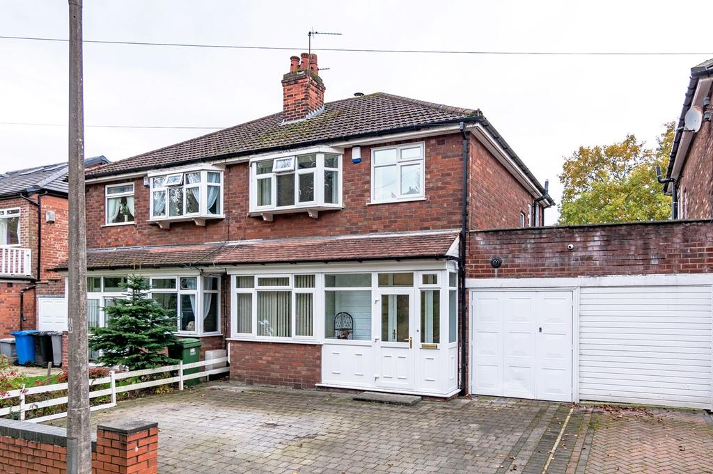 Gleneagles Road, Urmston, Manchester... 3 bed semidetached house £400,000