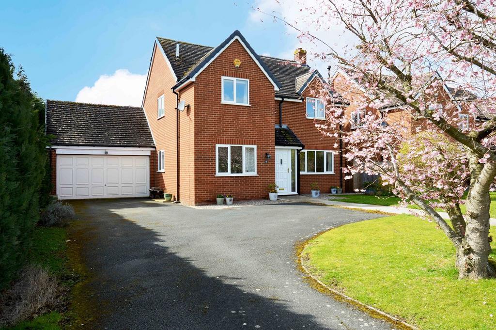 Archers Lane, Stoke Orchard, Cheltenham, GL52 4 bed detached house £