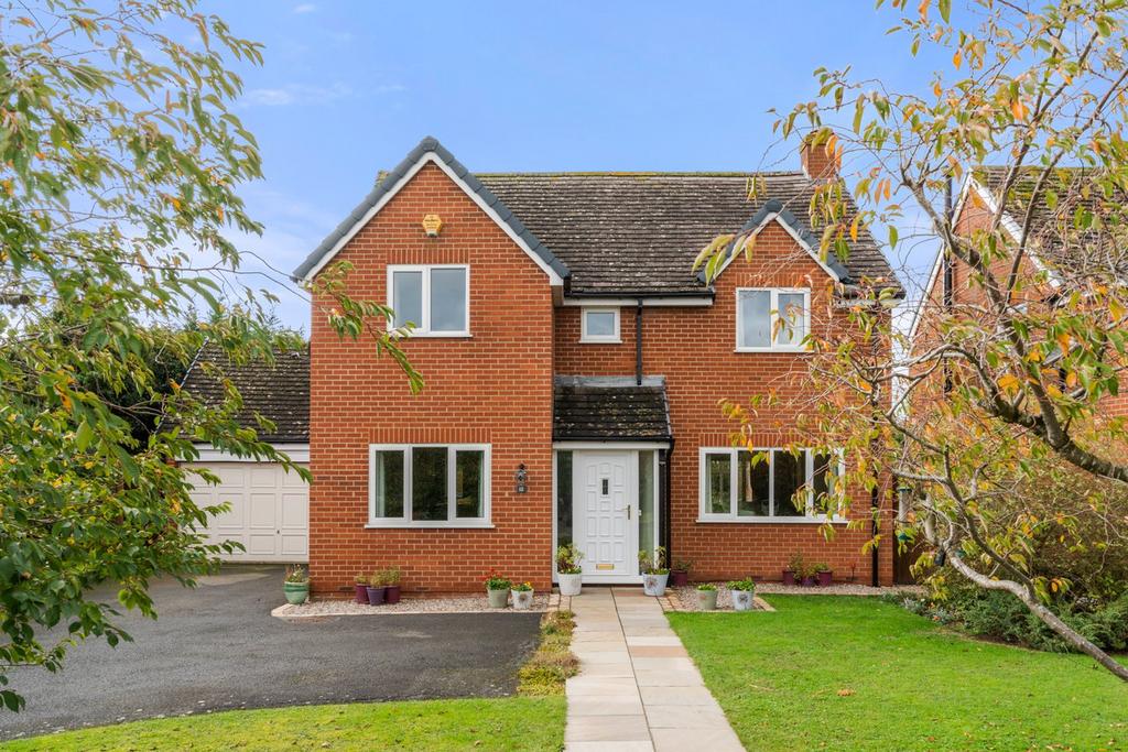 Archers Lane, Stoke Orchard, Cheltenham, GL52 4 bed detached house for sale £615,000