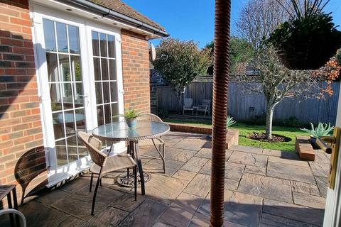 2 bedroom detached bungalow for sale - Bicton Gardens, Bexhill-on-Sea, TN39