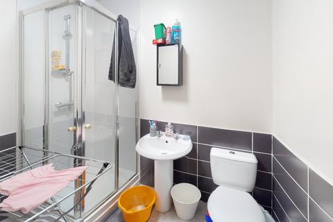 3 bedroom flat to rent, Flat 2 The Gregory, 214 Ilkeston Road, Nottingham, NG7 3HG