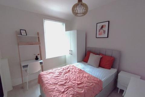 2 bedroom terraced house to rent, Hawkins Street, Liverpool