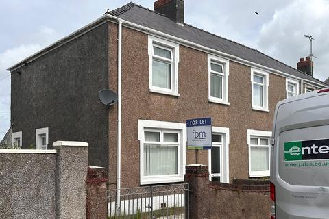 3 bedroom semi-detached house to rent, Imogen Place, Milford Haven, Sir Benfro, SA73