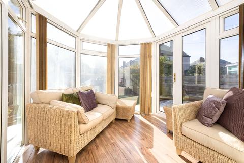 595 Ferry Road, Edinburgh, EH4 2TU