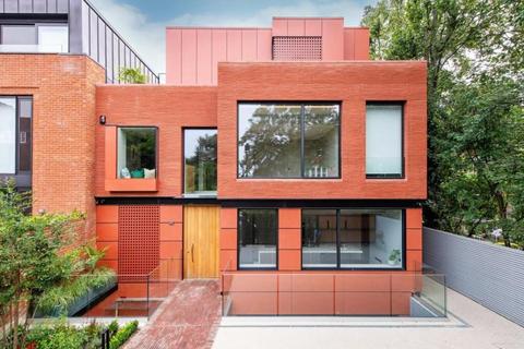 36 Redington Road, London, NW3 7RT