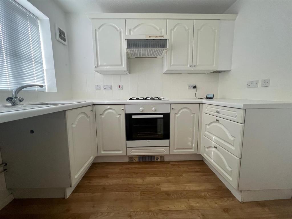Marston Moretaine 2 bed terraced house £895 pcm (£207 pw)