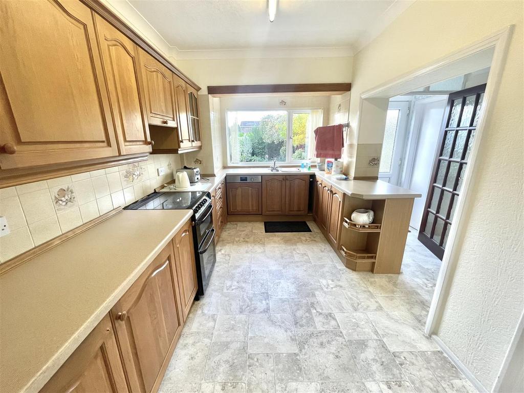 Gedney Road, Long Sutton, Spalding 3 bed detached house £275,000