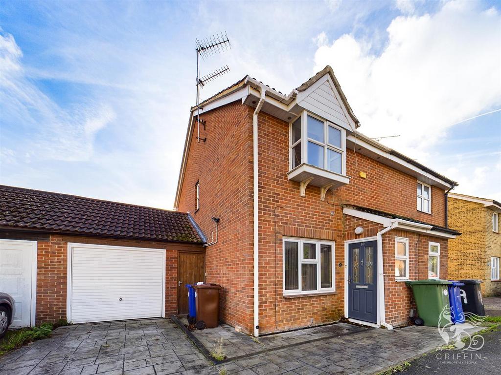 Helleborine, Badgers Dene, Grays 3 bed semidetached house £375,000