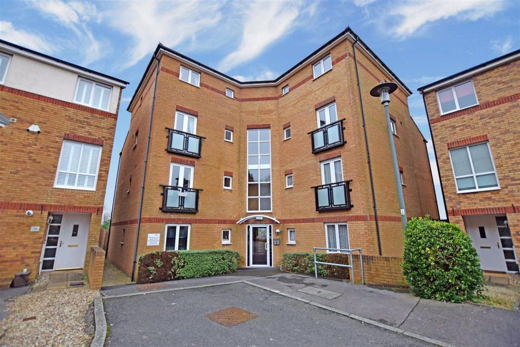 Woodacre Rd, Portishead 3 bed flat £1,700 pcm (£392 pw)