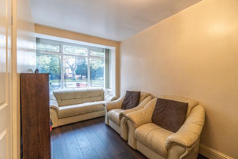 24 Birmingham New Road, Parkfields, Wolverhampton, WV4 6RS