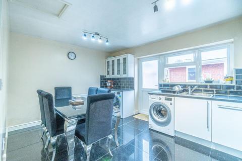 24 Birmingham New Road, Parkfields, Wolverhampton, WV4 6RS