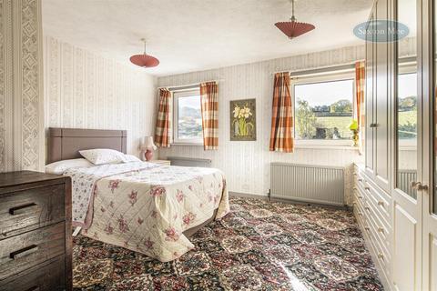 40 Cross Lane, Stocksbridge, Sheffield, S36 1AY
