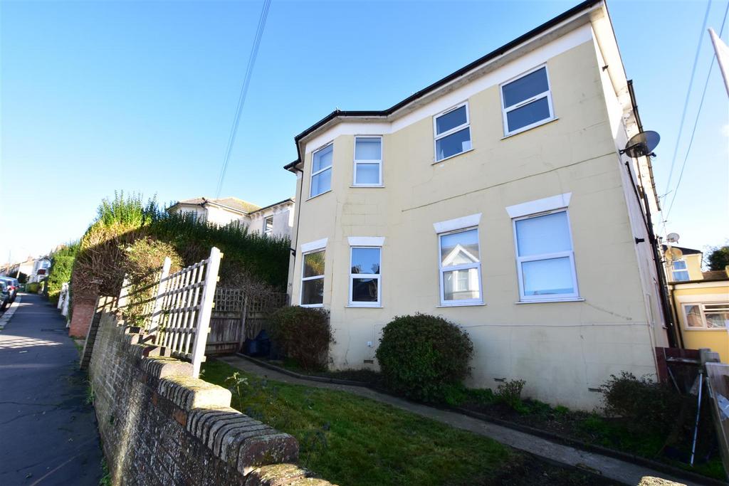 Ashburnham Road, Hastings 2 bed flat for sale £175,000