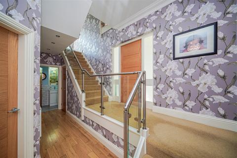 5 bedroom detached house for sale - Savile Road, Lindley, Huddersfield