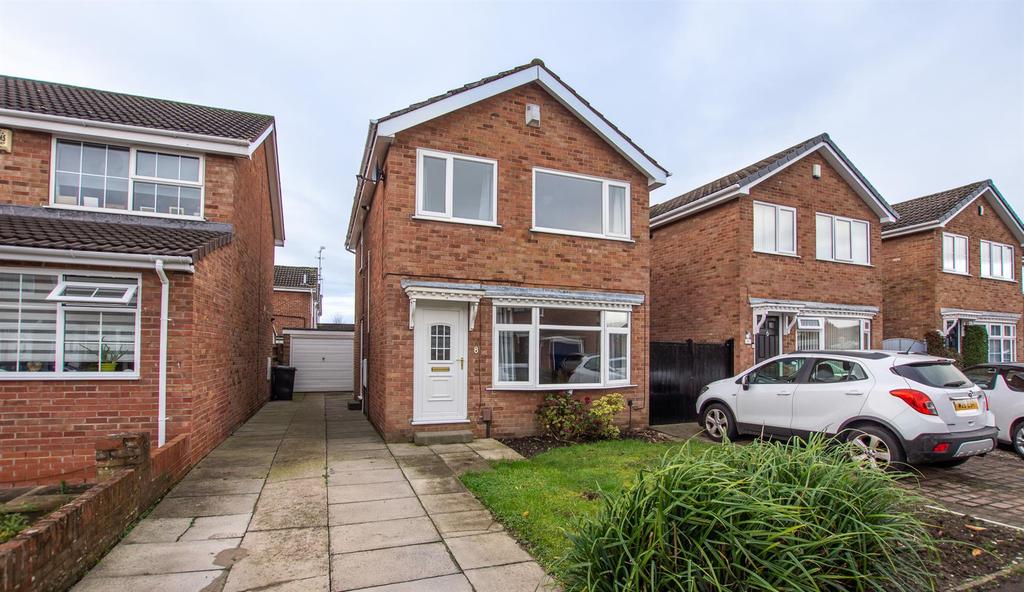 Milton Carr, Rawcliffe, York, YO30 3 bed detached house £1,100 pcm (£254 pw)