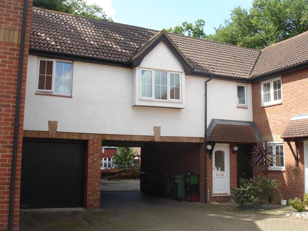 Bay Tree Close, The Hollies, Sidcup, DA15 8WH 1 bed flat £1,150 pcm
