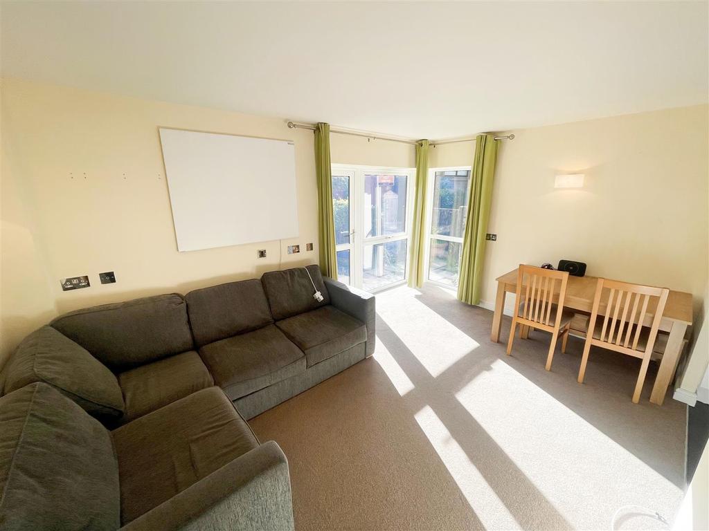 Crowborough Lane, Kents Hill, Milton... 1 bed apartment £850 pcm (£