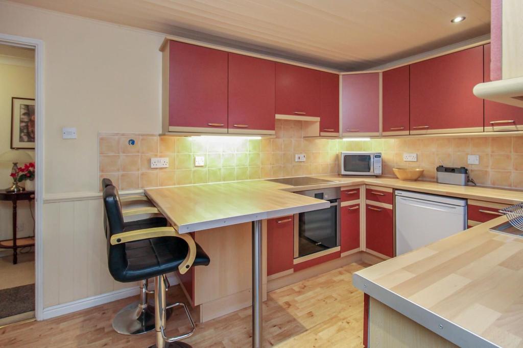 Hunters Row, Boroughbridge, York 3 bed detached house £300,000