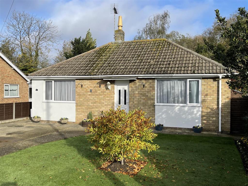 Highfield Road, Donington, Spalding 3 bed detached bungalow for sale
