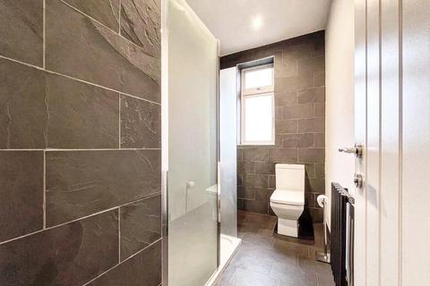 15 Claycliffe Road, Barugh Green, Barnsley, S75 1LR