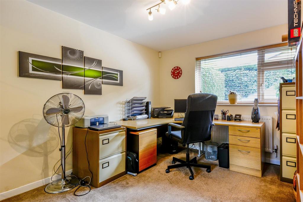 Bedroom 3/Office