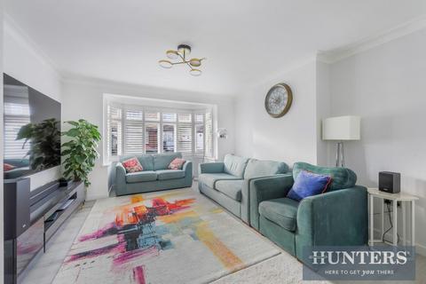 9 Willowhayne Gardens, Worcester Park, KT4 8TH