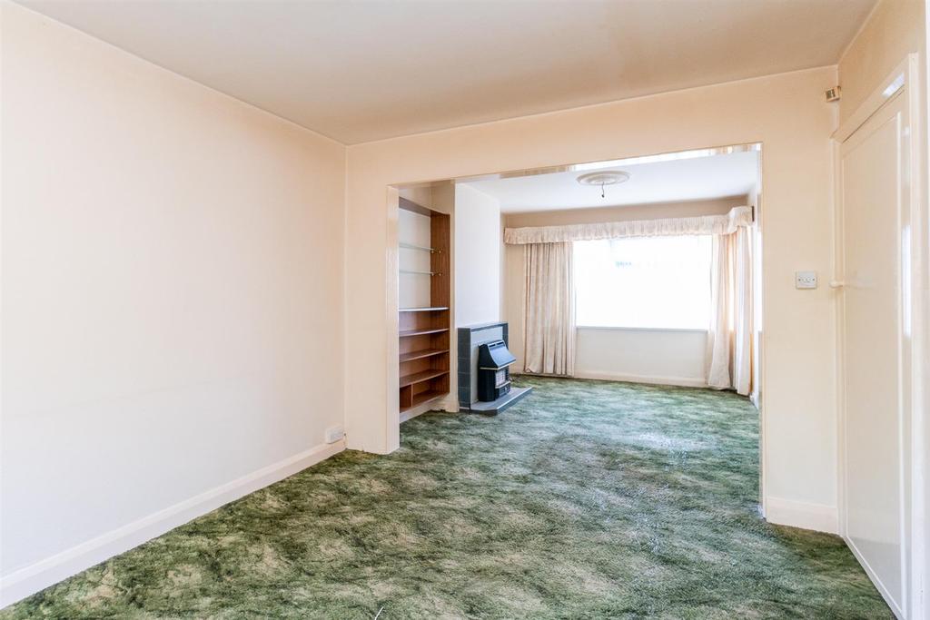 Heatherley Drive, Basford, Nottingham 3 bed semidetached house £185,000