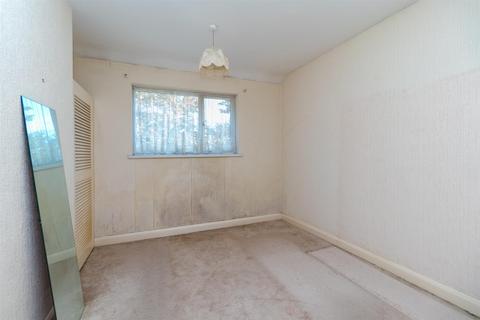 44 Heatherley Drive, Nottingham, NG6 0FN