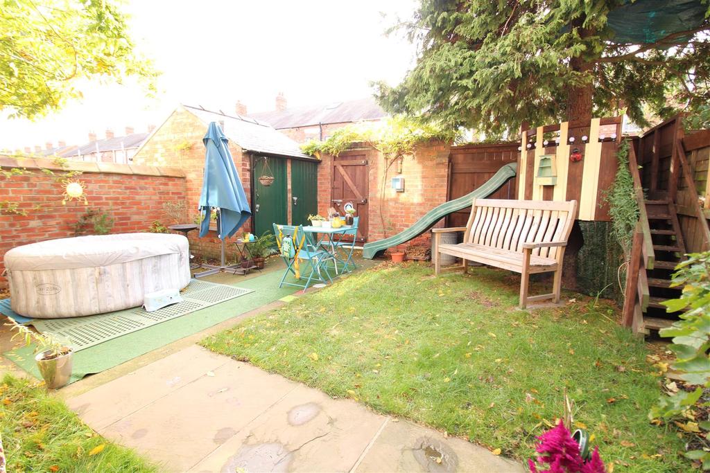 Thirlmere Road, Darlington 2 bed semidetached house £97,500