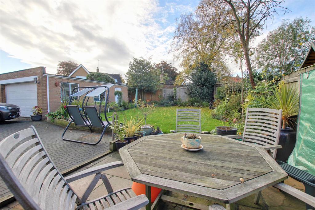 Etton Road, Cherry Burton, Beverley 4 bed detached bungalow for sale