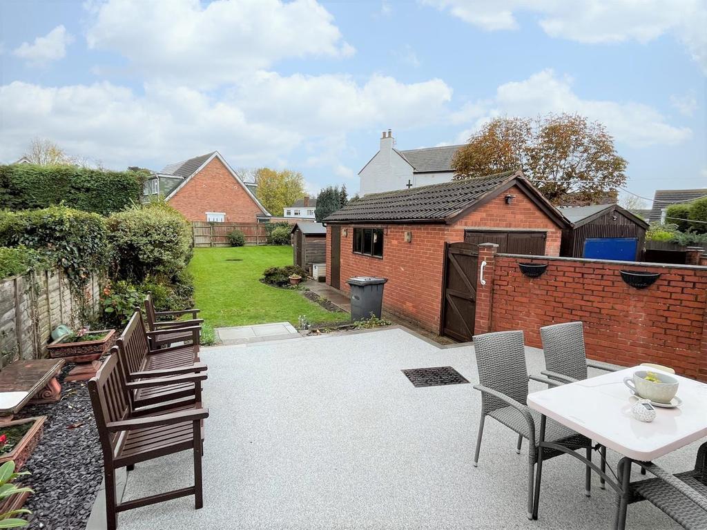 Robert Road, Exhall, Coventry 3 bed semidetached bungalow £239,950