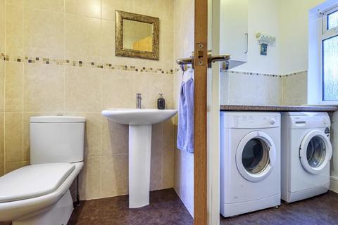 1 Argyll Close, Horsforth, Leeds, LS18 5SP