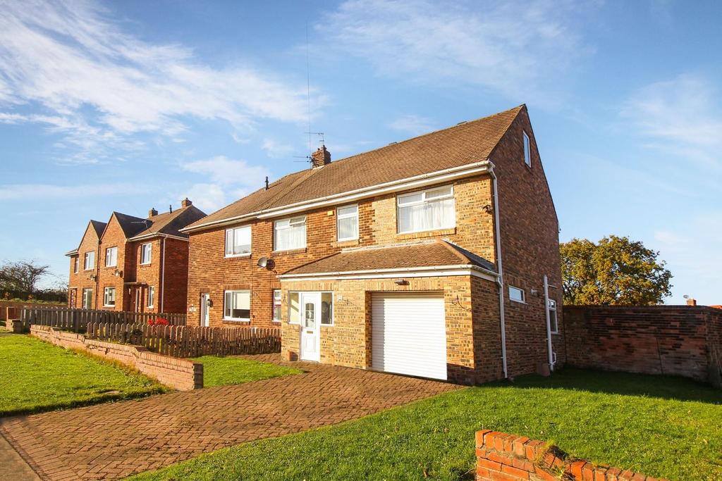 Ancroft Road, Seaton Delaval, Whitley Bay 5 bed semidetached house for