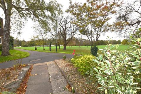 52 Albemarle Gate, Cheltenham, GL50 4PJ