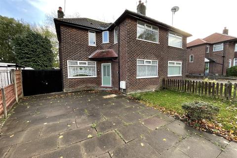 3 bedroom house to rent - Roundwood Road, Manchester