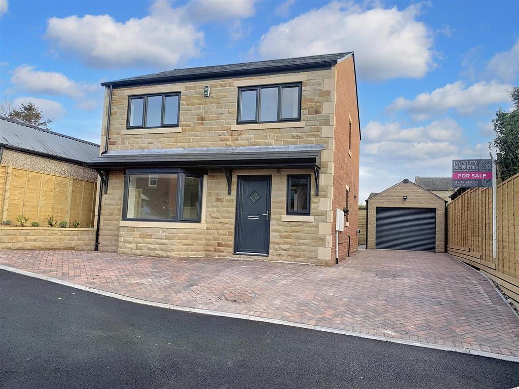 Spencer Street, Skelmanthorpe, Huddersfield, HD8 9 4 bed detached house