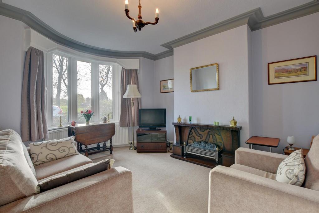 Lockyer Avenue, Burnley 3 bed semidetached house £170,000