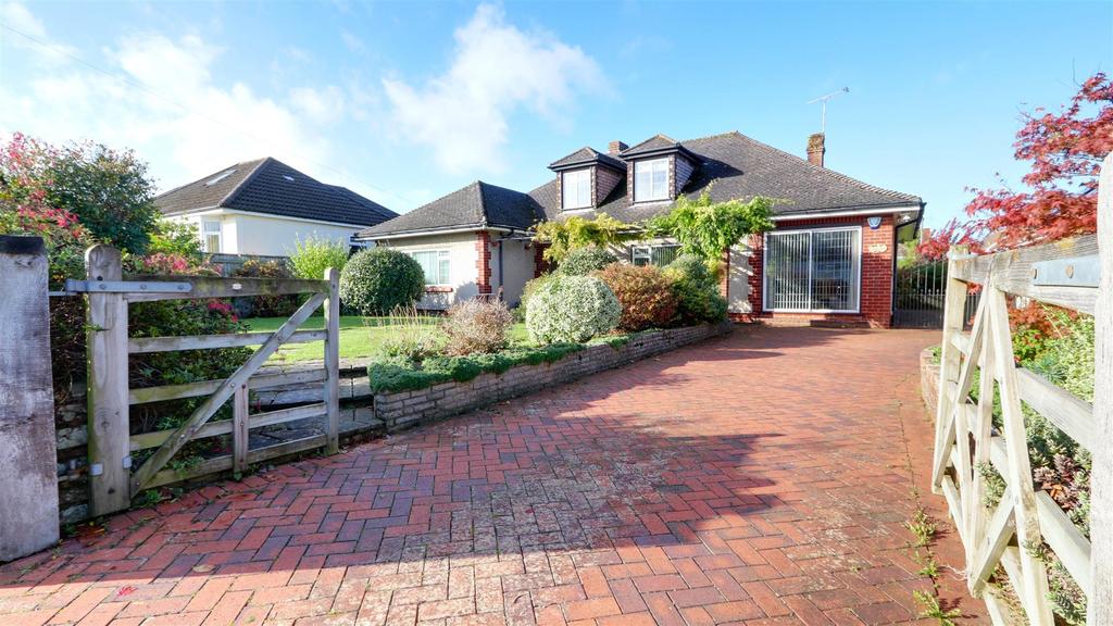 Rodney Road, Saltford, Bristol 4 bed detached bungalow for sale £750,000