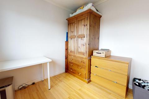 31 Codrington Gardens, Gravesend, DA12 5DB