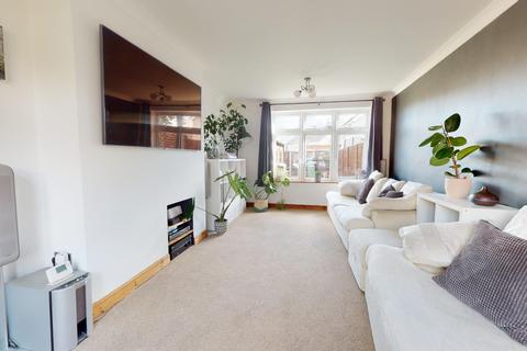 31 Codrington Gardens, Gravesend, DA12 5DB