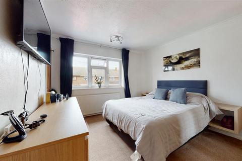 31 Codrington Gardens, Gravesend, DA12 5DB