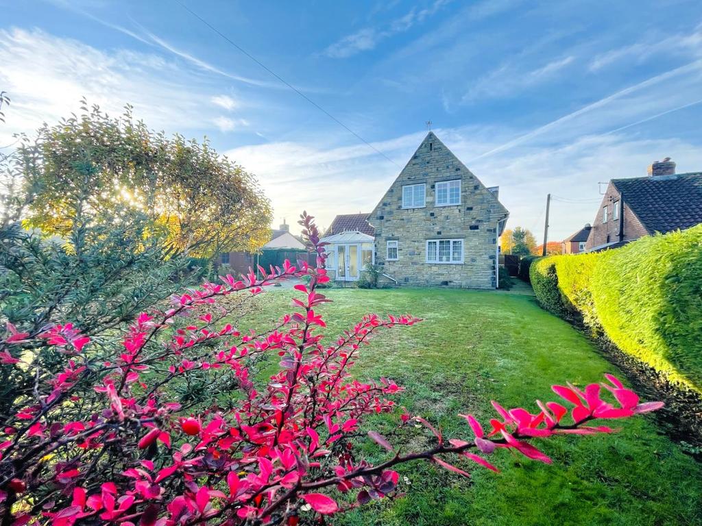 Old Vicarage Lane, Monk Fryston, Leeds 4 bed detached house £500,000