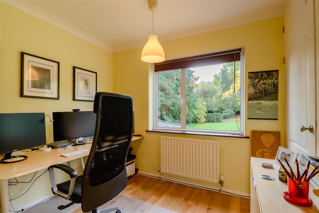 8526319-interior12.jpg