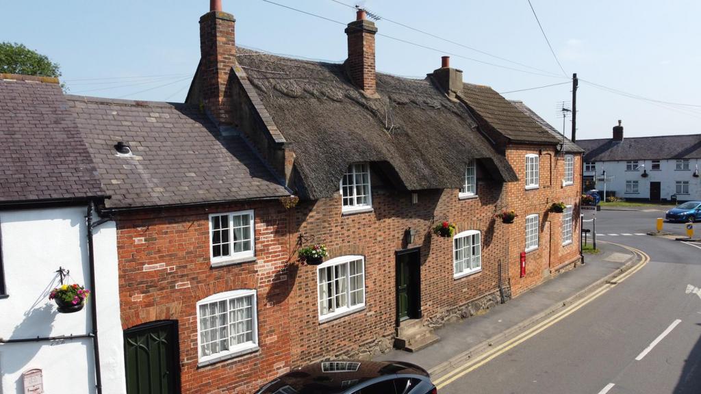 High Street, Desford, Leicester 4 bed character property for sale £
