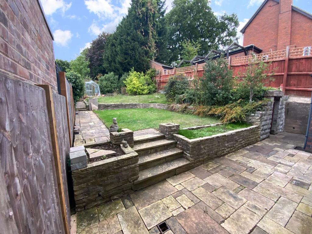 Birstall Road, Birstall, Leicester 3 bed semidetached house £295,000