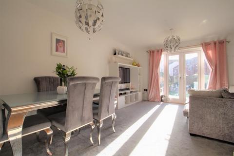 30 Acorn Way, Hardwicke, Gloucester, GL2 4AY