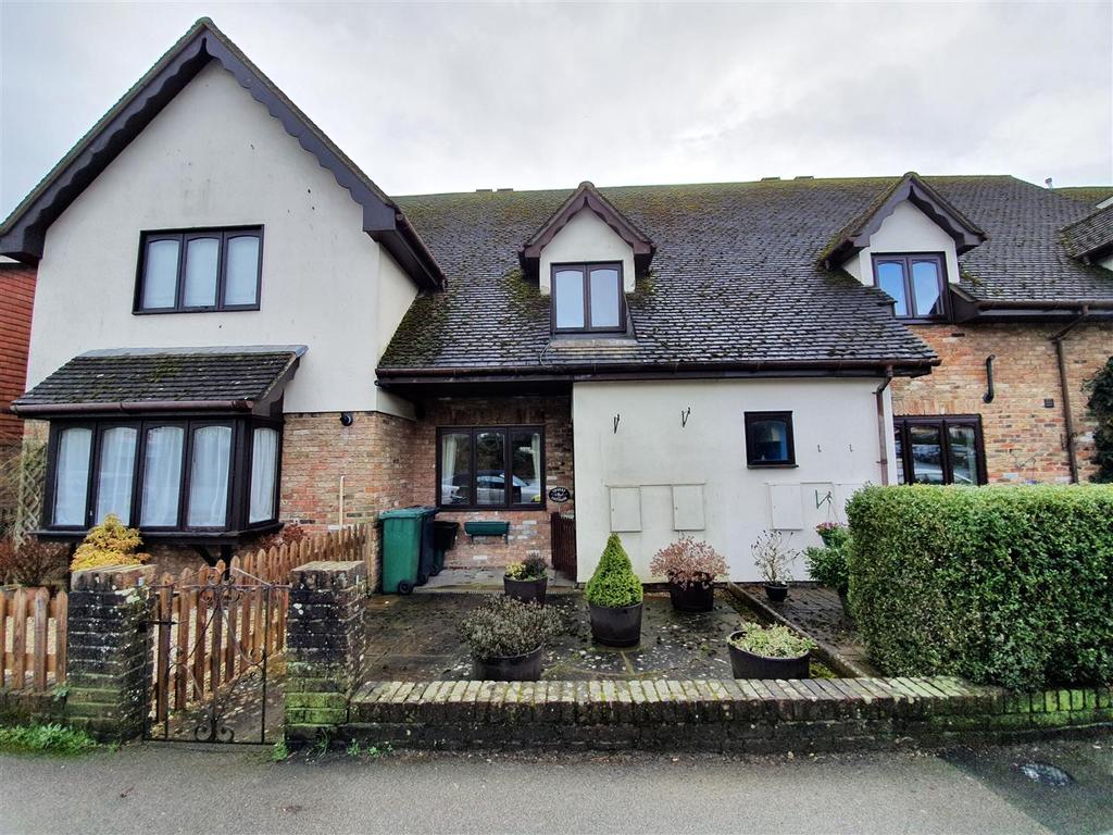 Walton Street Walton On The Hill Surrey 2 bed terraced house £1,500