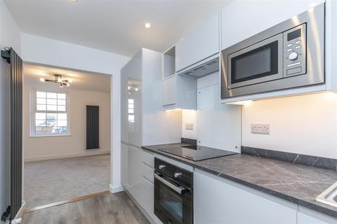 1 bedroom flat for sale - Flat 2, 1A Cobden Place, Hailsham
