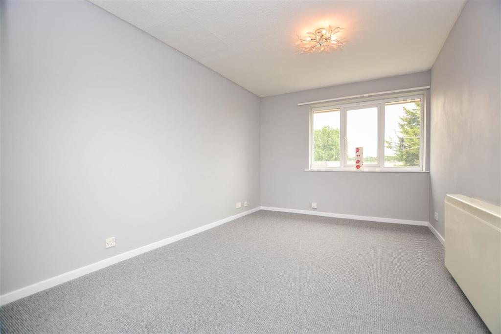 Lambourne Rise, Scunthorpe 1 bed property £435 pcm (£100 pw)